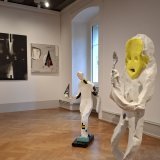 Le Manoir à Martigny met en scène une partie des créations de l'artiste local et contemporain, Valentin Carron, qu'il met en résonance ou en contraste avec des œuvres d'artistes du siècle passé.
